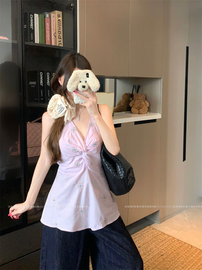 V-Neck Twist Sleeveless Top for Women Summer Outerwear Embroidered Waist-Slimming Halter Blouse