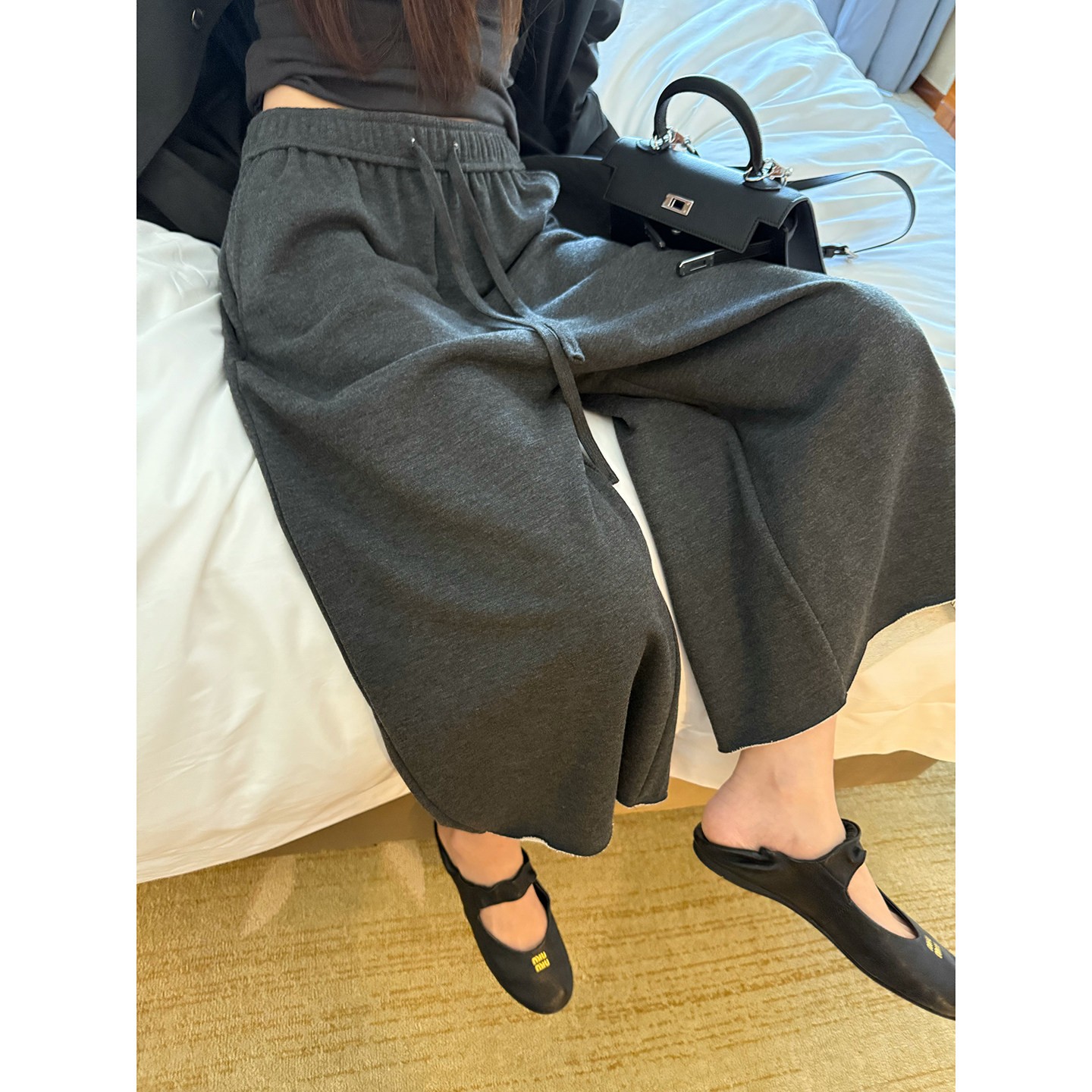Women’s Wool Blend Terry Straight Leg Cropped Sweatpants