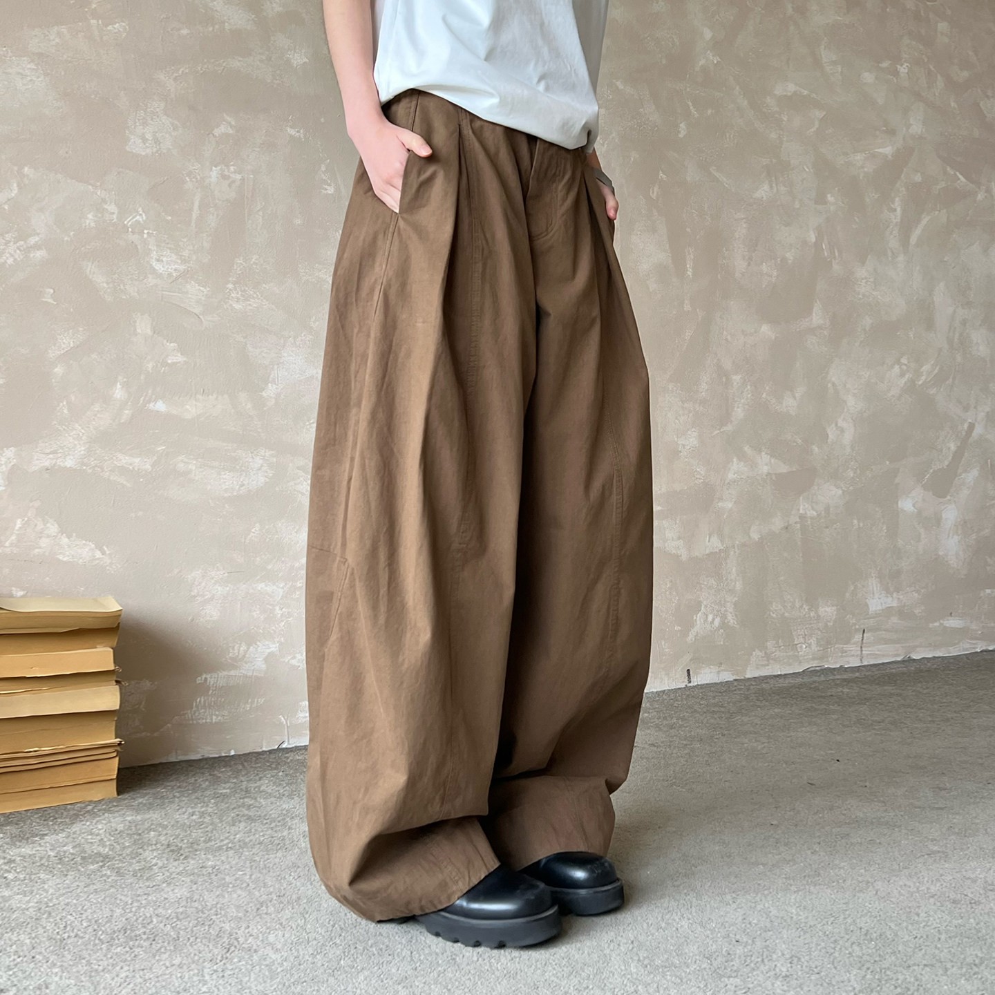 Women's Wide-Leg Woven Casual Pants Cleanfit Neutral Style - Image 4