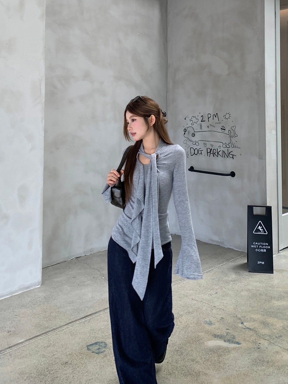 100% Wool V-Neck Halter Ribbon Bell Sleeve Knit Top for Women