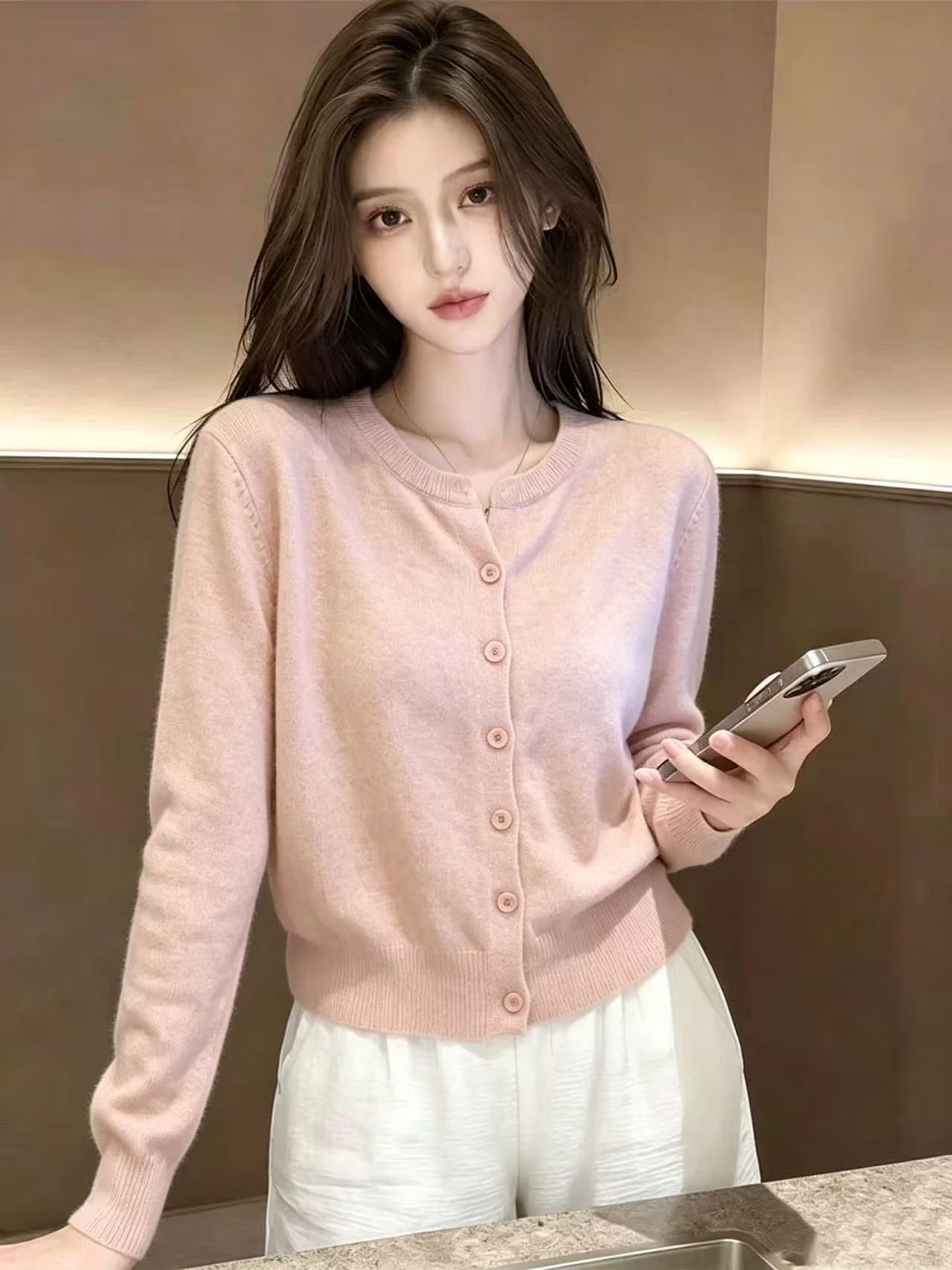 Women’s 100% Wool Knit Pullover Sweater with Round Neck