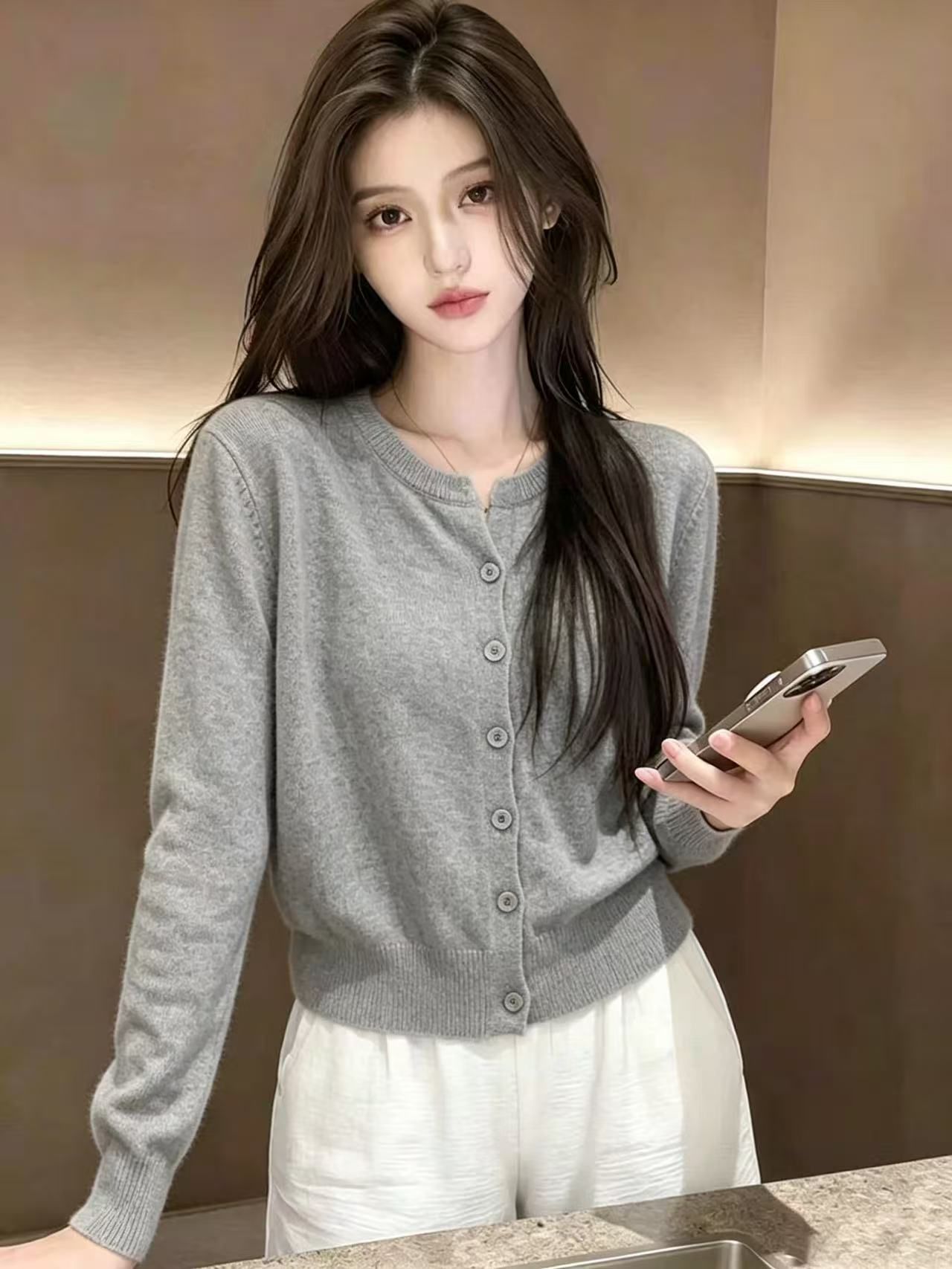 Women's 100% Wool Knit Pullover Sweater with Round Neck - Image 4
